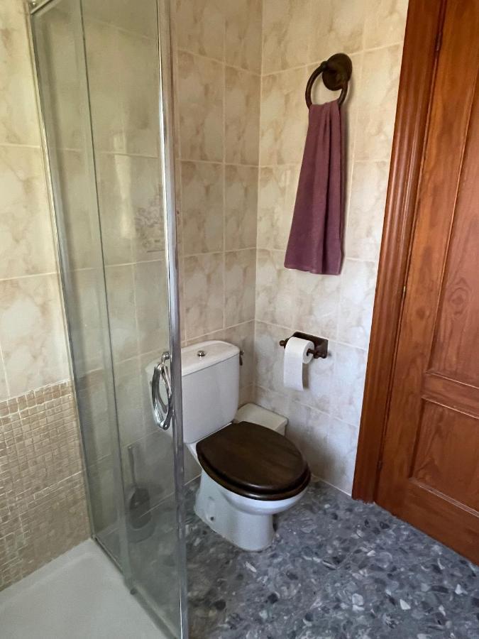 Con Terraza Magnifica Y 4 Holiday home Benecid